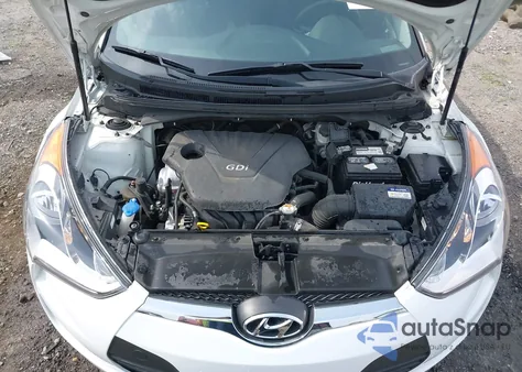 2016 Hyundai Veloster z USA, uszkodzony, nr VIN KMHTC6AD4GU297765